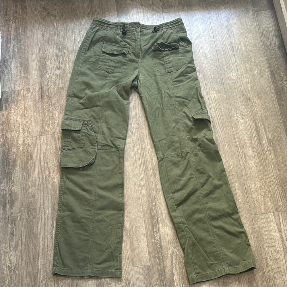 Brandy Melville Green Cargo Pants Straight Leg Durable